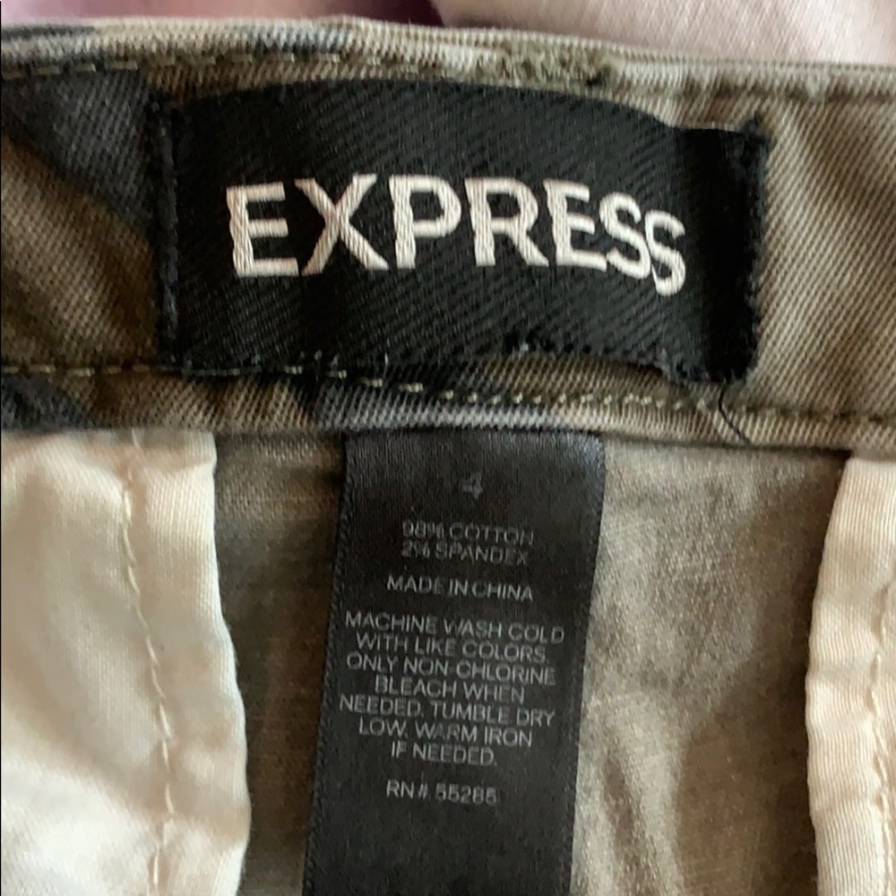 Shorts - Picture 3 of 3
